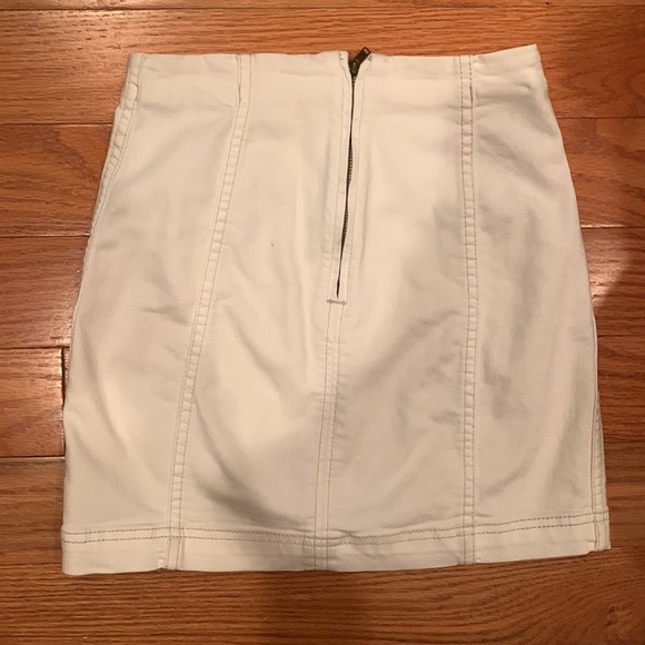 Free people modern femme skirt in white size 0! - Picture 3 of 3